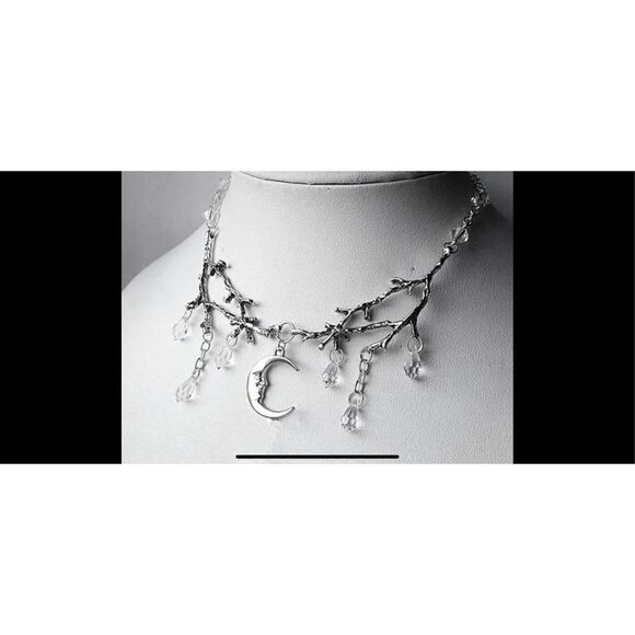 Beautiful woodland forest inspired moon-droplets Silver branch necklace - Picture 3 of 8